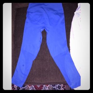 Lululemon Zone in crop 6